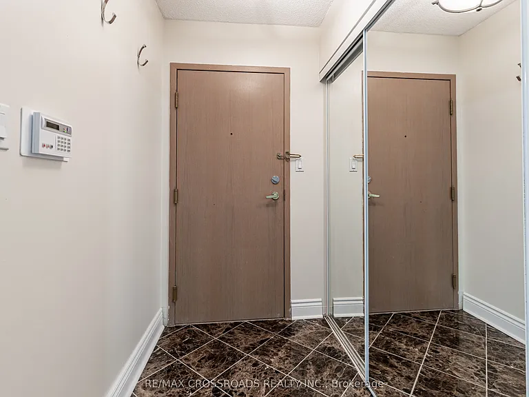88 Corporate Dr #1714 — Photo 5