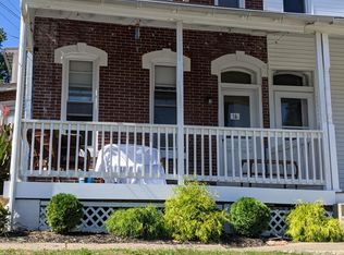 16 S Church St #1, Spring City, PA 19475