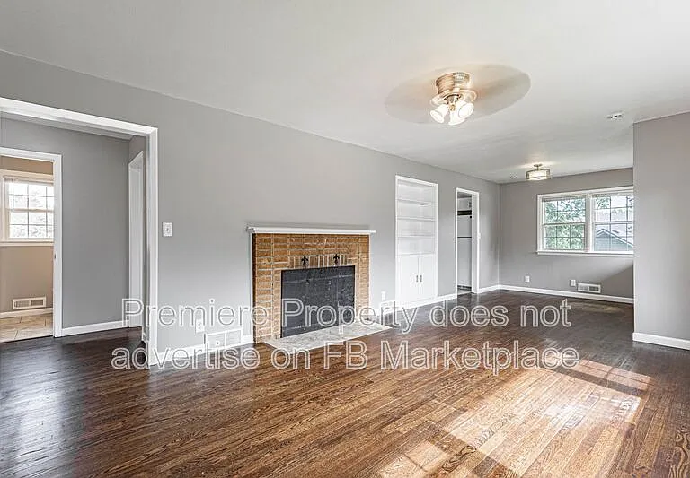 3320 S Sterling Ave — Photo 4