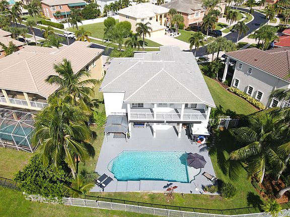 4th image of 2176 Bellcrest Circle