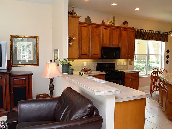 FR into Kitchen
