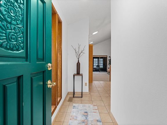 3rd image of 8109 NE 14th St APT O