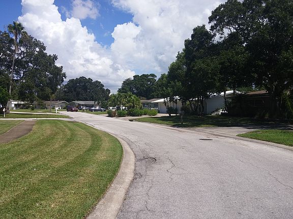 5th image of 1673 Woodridge Dr