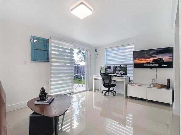 5th image of 6420 SW 57th Place