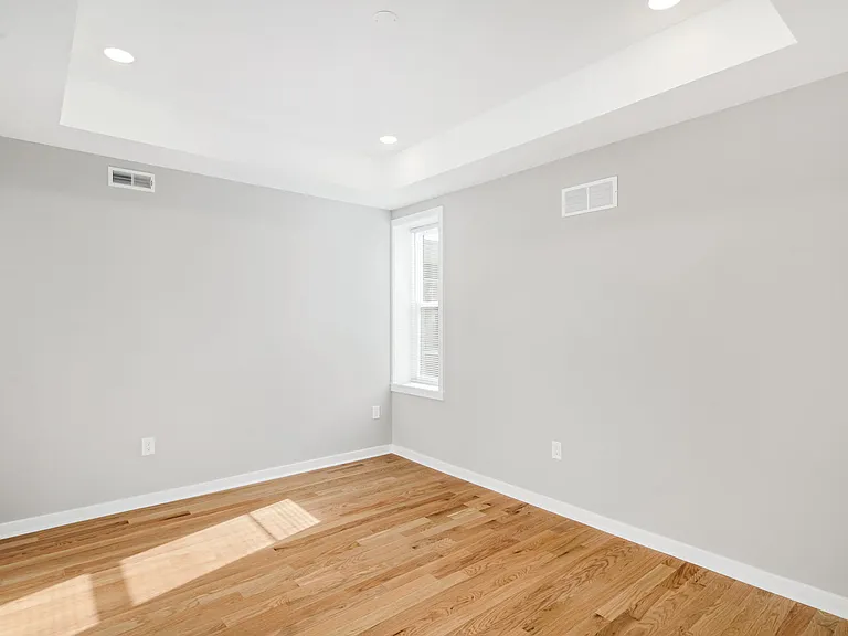 1924 W Girard Ave #3 — Photo 5