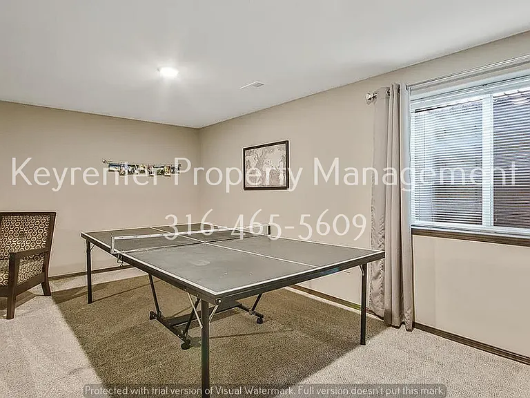 1470 N Aster St — Photo 11