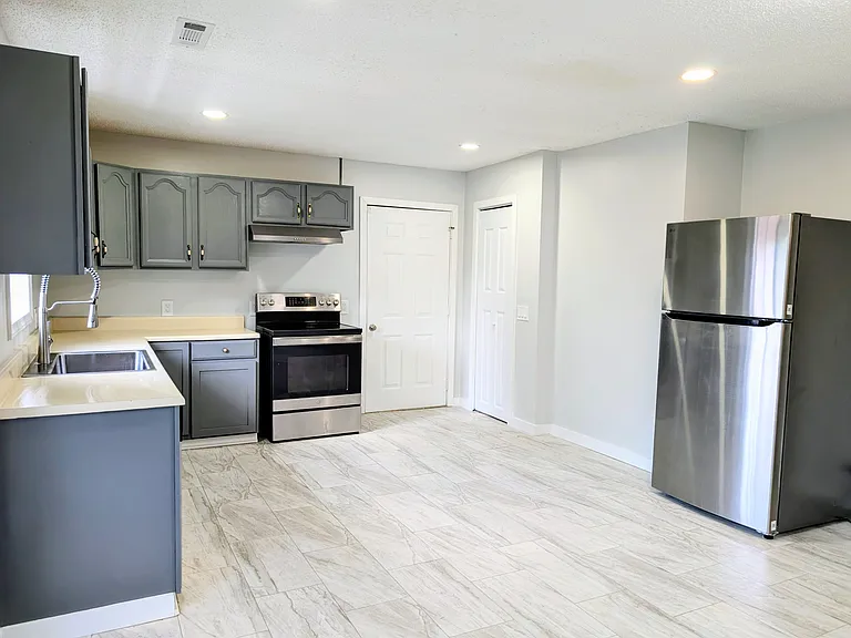 130 Hillside Dr — Photo 9