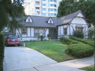 10724 Lindbrook Dr, Los Angeles, CA 90024