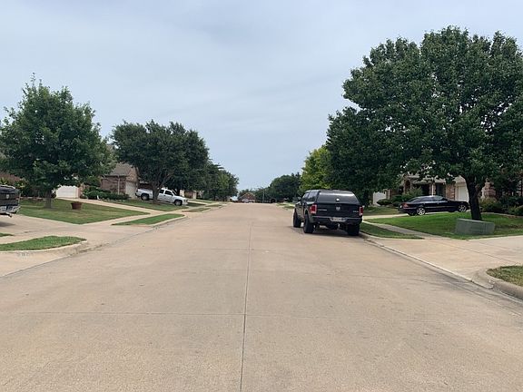 4th image of 2800 Gray Rock Dr