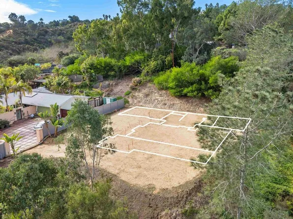 1376 Tennis Club Dr, Encinitas, CA 92024