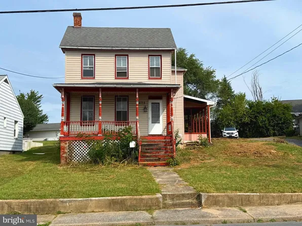 823 E Moler Ave, Martinsburg, WV 25404