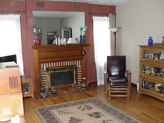 Living room with fireplace