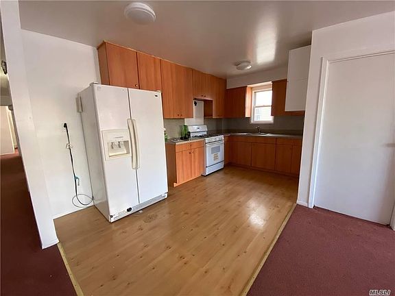 4th image of 94-22 131st St