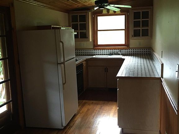 2nd image of 4571 Louvinia Ct