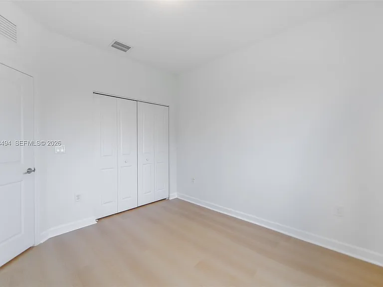 640 NE 207th St — Photo 27