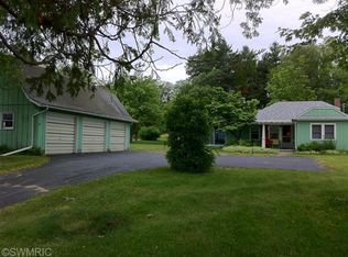 224 Arthur St, Manistee, MI 49660