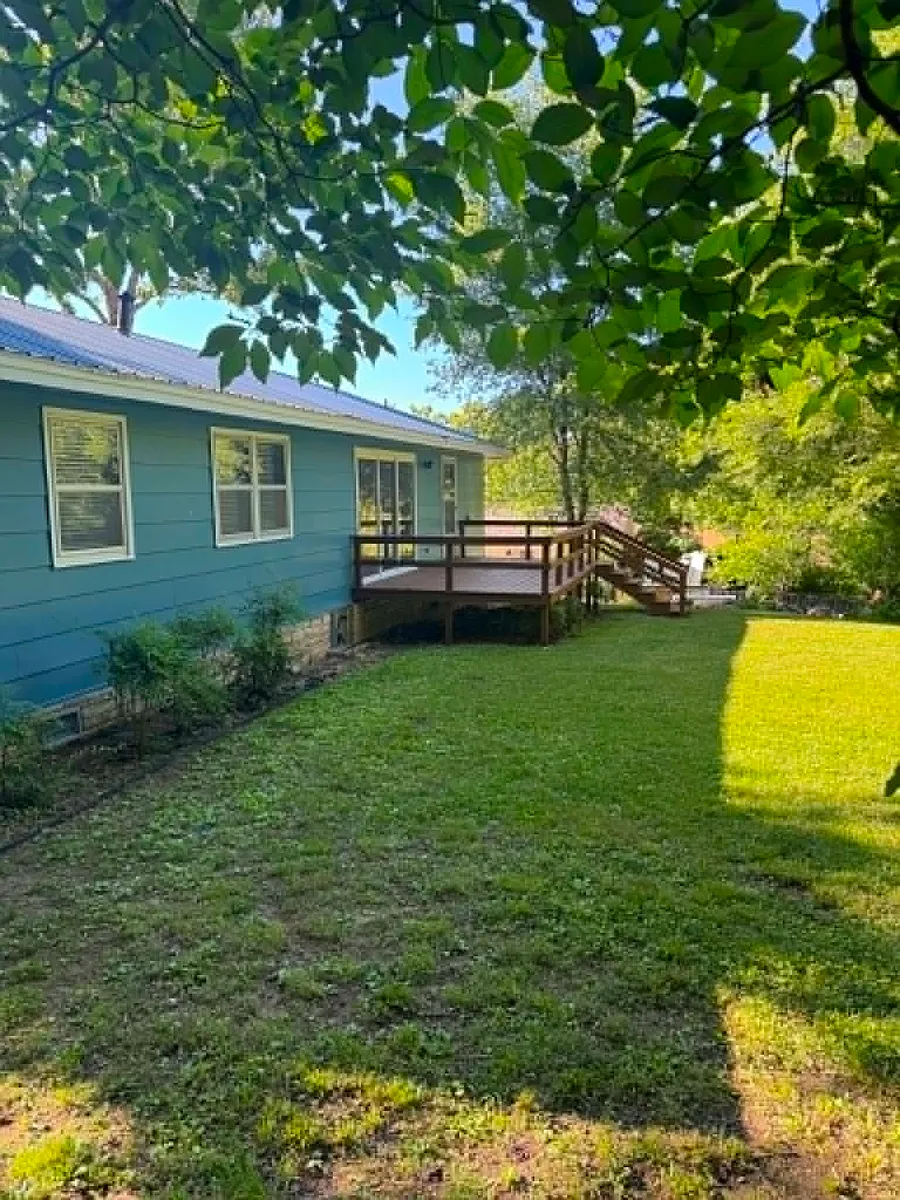 rear deck - 88 Saginaw Cir