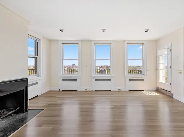 1 East End Avenue image 9 of 14