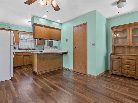 5th image of 1545 Ostergaard AVENUE