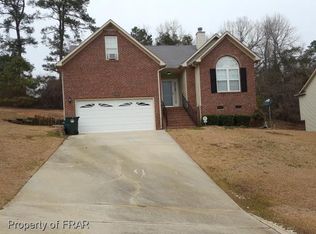 321 Nettletree Ln, Fayetteville, NC 28301