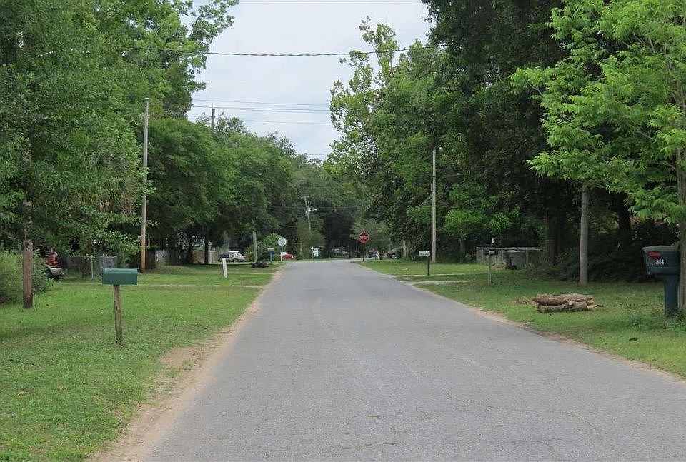 2nd image of 801 N 48th Ave