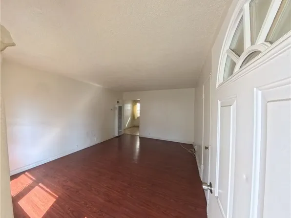 1320 W Parade St, Long Beach, CA 90810