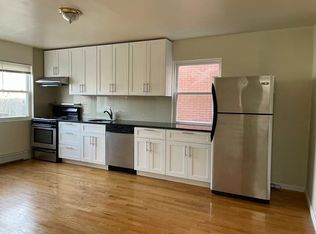 1808 147th St #2, Whitestone, NY 11357