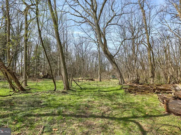 521 Hogestown Rd #A, Mechanicsburg, PA 17050