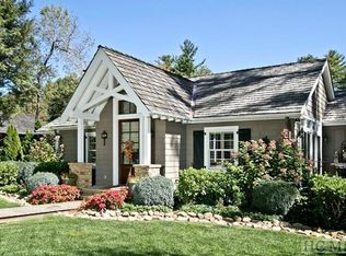 427 N 5th St, Highlands, NC 28741
