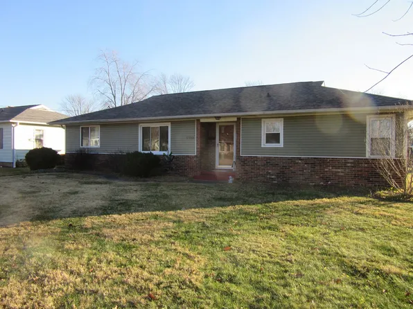 1302 N Argus St, Robinson, IL 62454