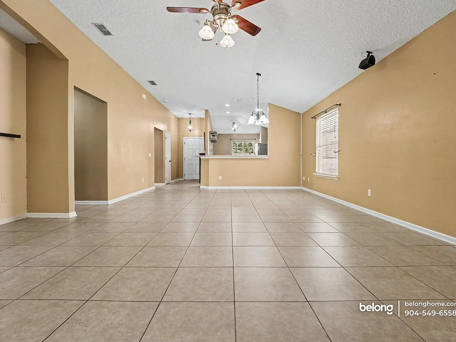 4 bed, 2.0 bath, 1659 sqft, $2,145 — Photo 2
