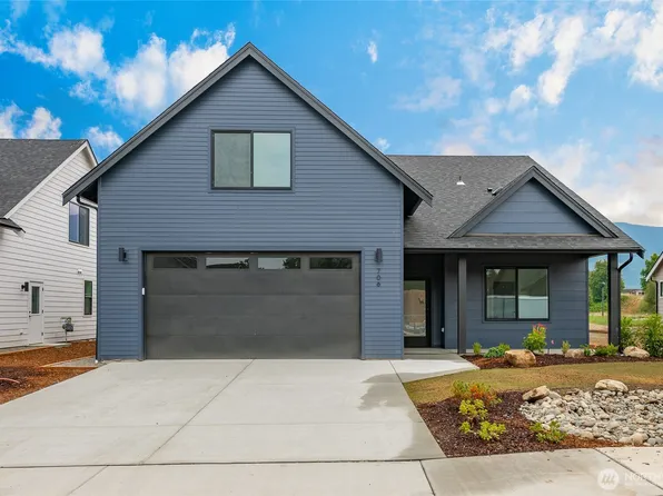 706 E 5th Street, Nooksack, WA 98276