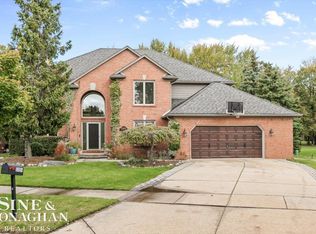 53954 Blakely Ct, New Baltimore, MI 48047