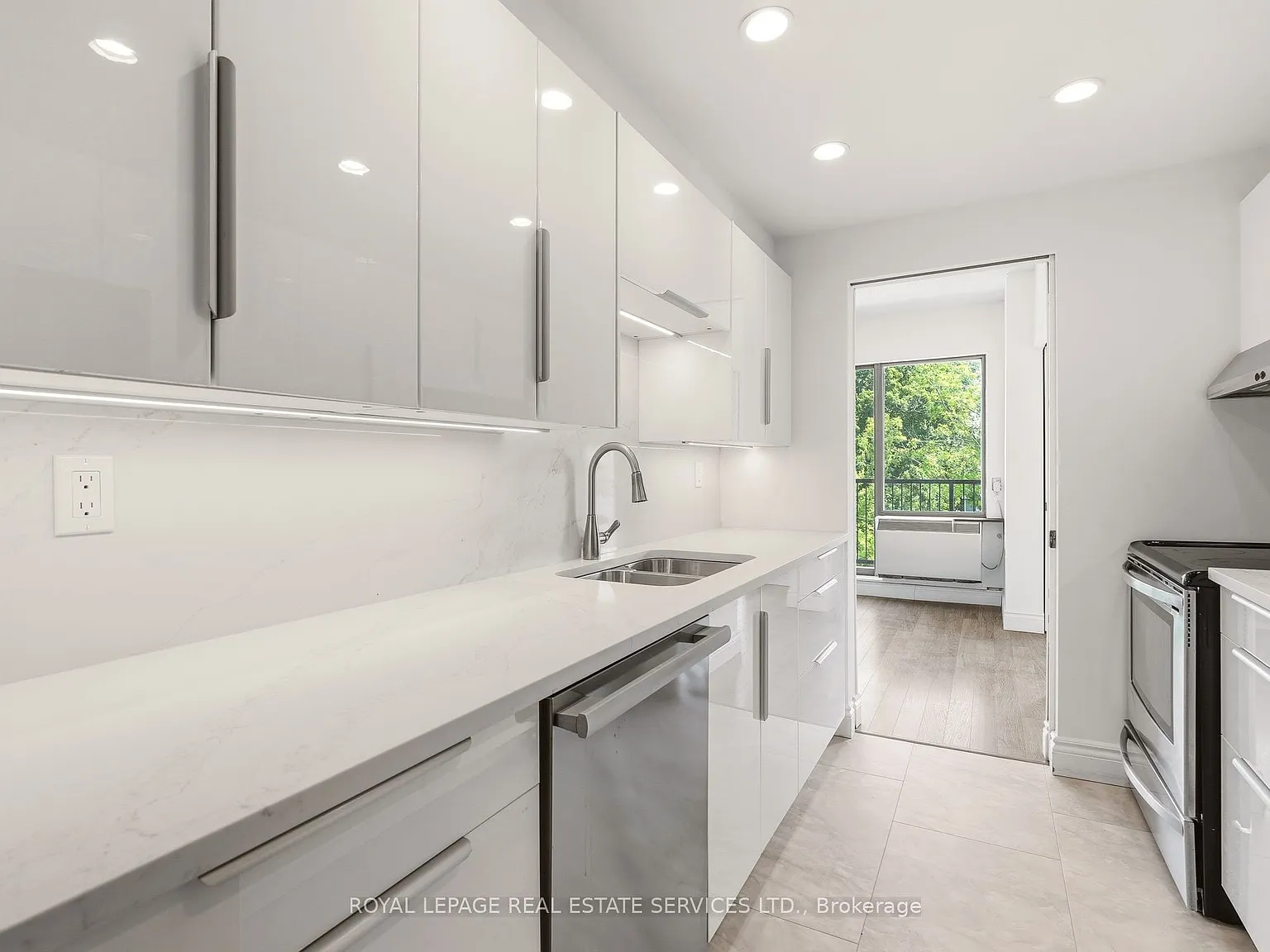 3 bed, $4,850 — Photo 4