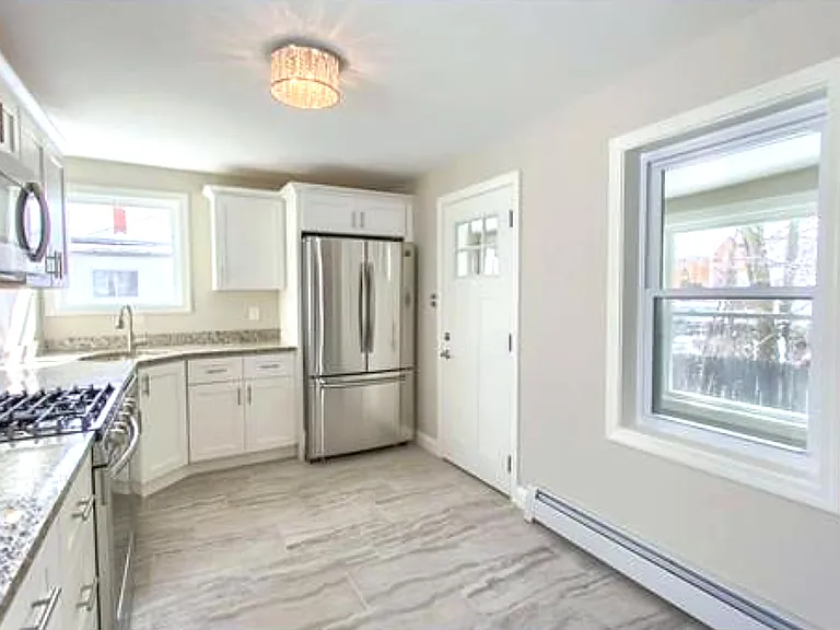 68 Williams Ave — Photo 21
