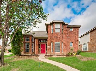 812 Pebble Ridge Dr, Lewisville, TX 75067