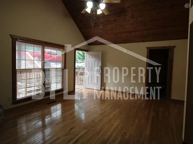 574 Baldknobber Dr #50 — Photo 9
