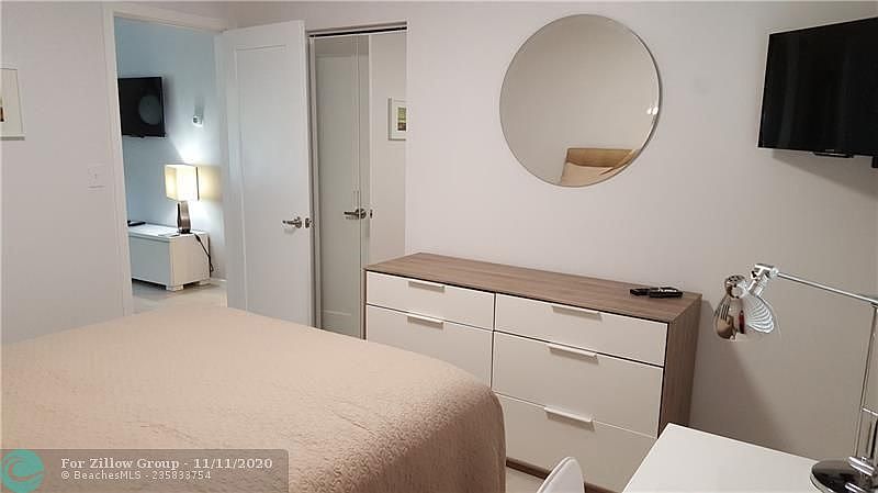 2nd image of 225 SE 12th Ave #225