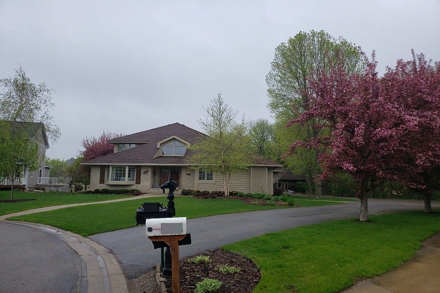 2nd image of 440 7th St NE