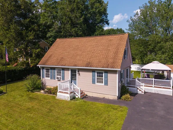 42 Dorothy Drive, Epping, NH 03042
