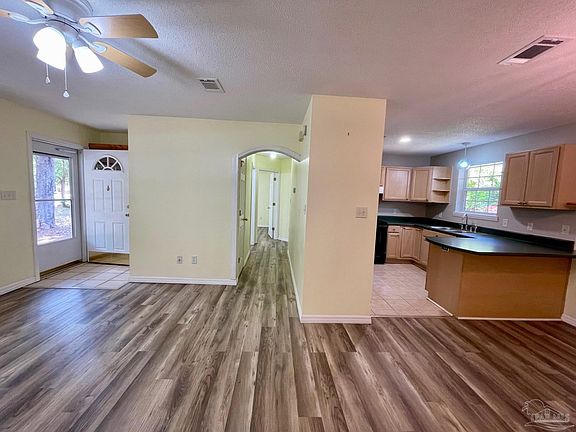 3rd image of 3101 Lynn Dr