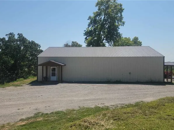 6271 County Road 422, Savannah, MO 64485