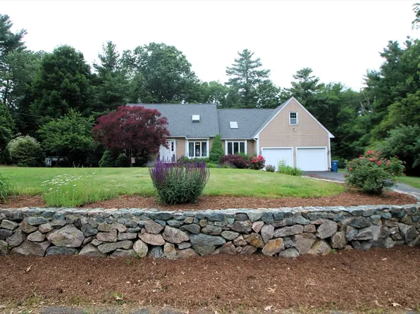 31 Trudeau Ln, East Bridgewater, MA 02333