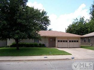 1512 Darlene Ln, Arlington, TX 76010