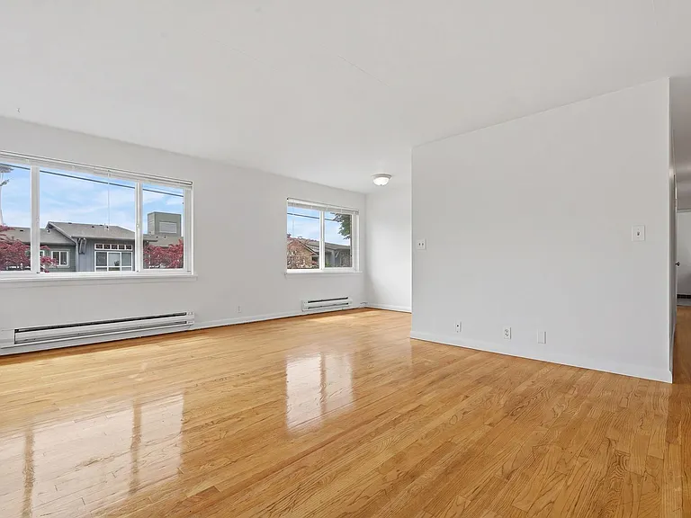 372 Aloha St — Photo 22