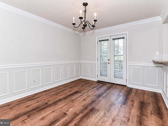5th image of 1207 Bond St