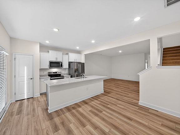 5th image of 16 Honeydew Way