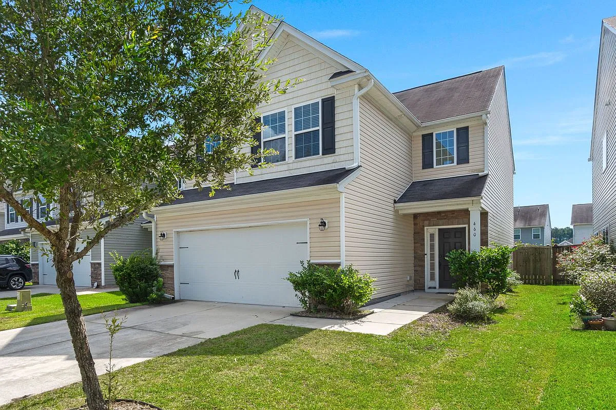 3 bed, 2.5 bath, 1725 sqft, $2,600 — Photo 2