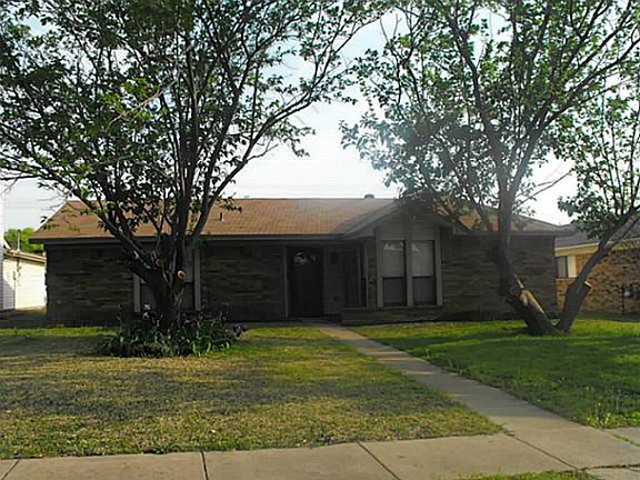 5th image of 405 Willow Way