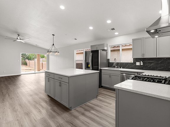 5th image of 10173 Calle Chulita NW